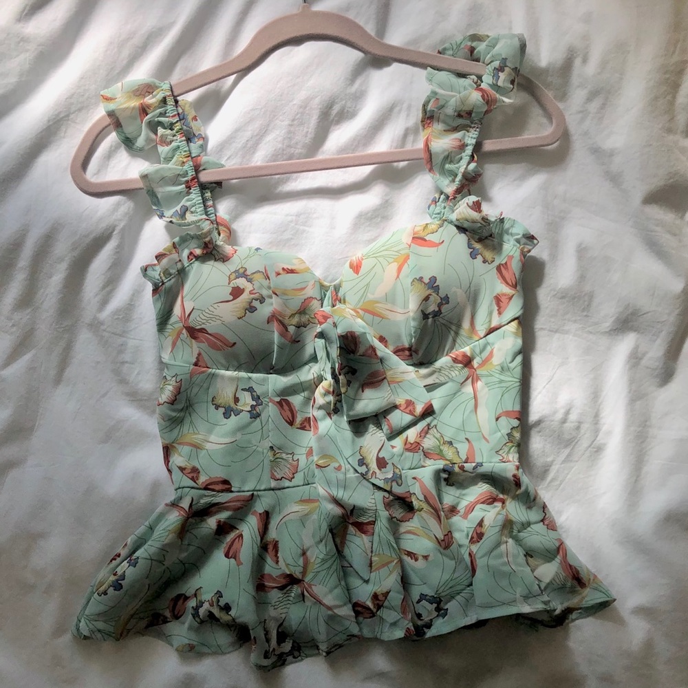 🤩 3/$13 Fashion Nova Mint Peplum Top